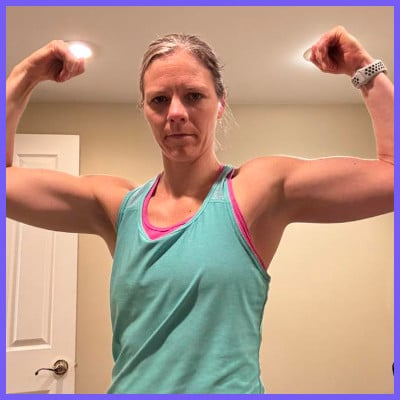 Fit Women's Weekly LIVE members flexing after workouts.